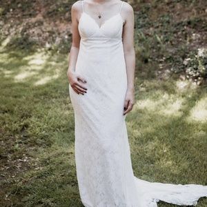 Lace Backless Wedding Gown